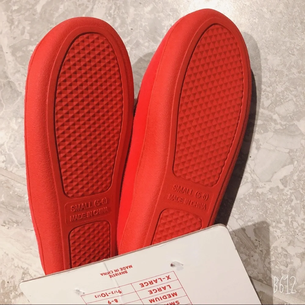 Christmas Slippers “But First Presents” Size S NWT